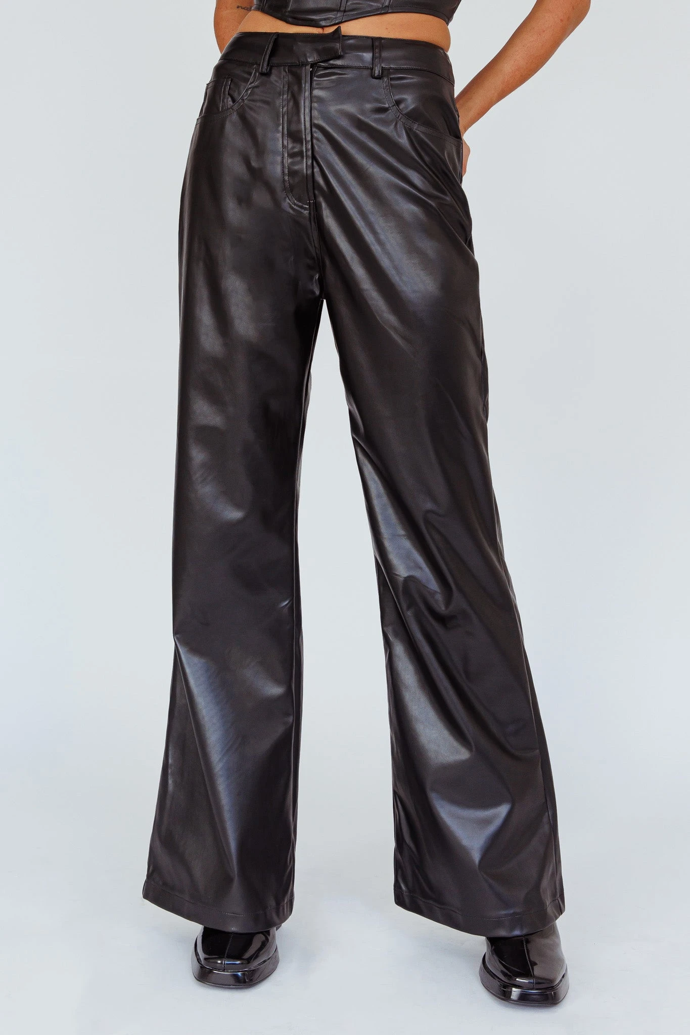 Coussin Faux Leather Pants Black - Image 4