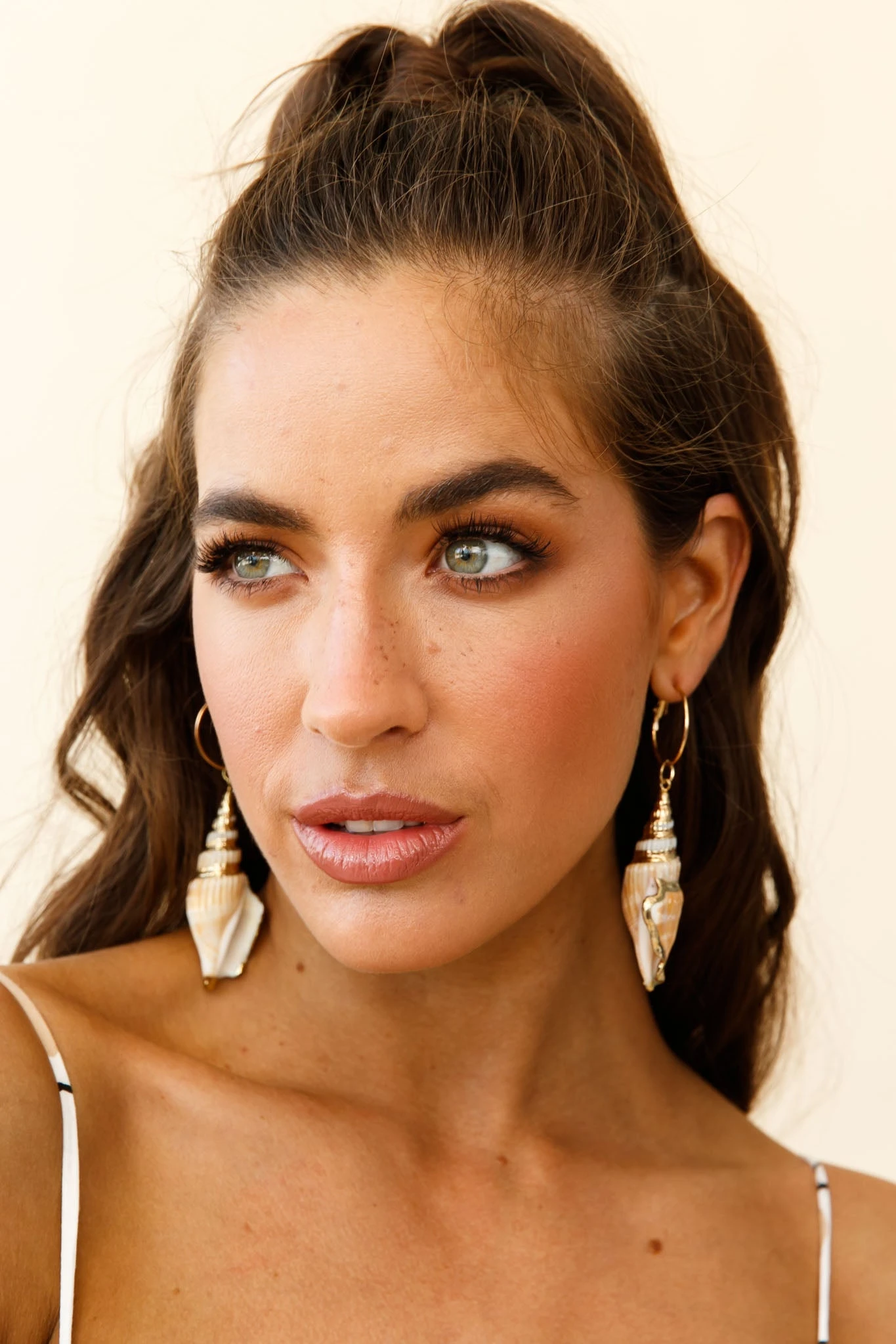 Maui Gold Accent Shell Earrings - Image 3