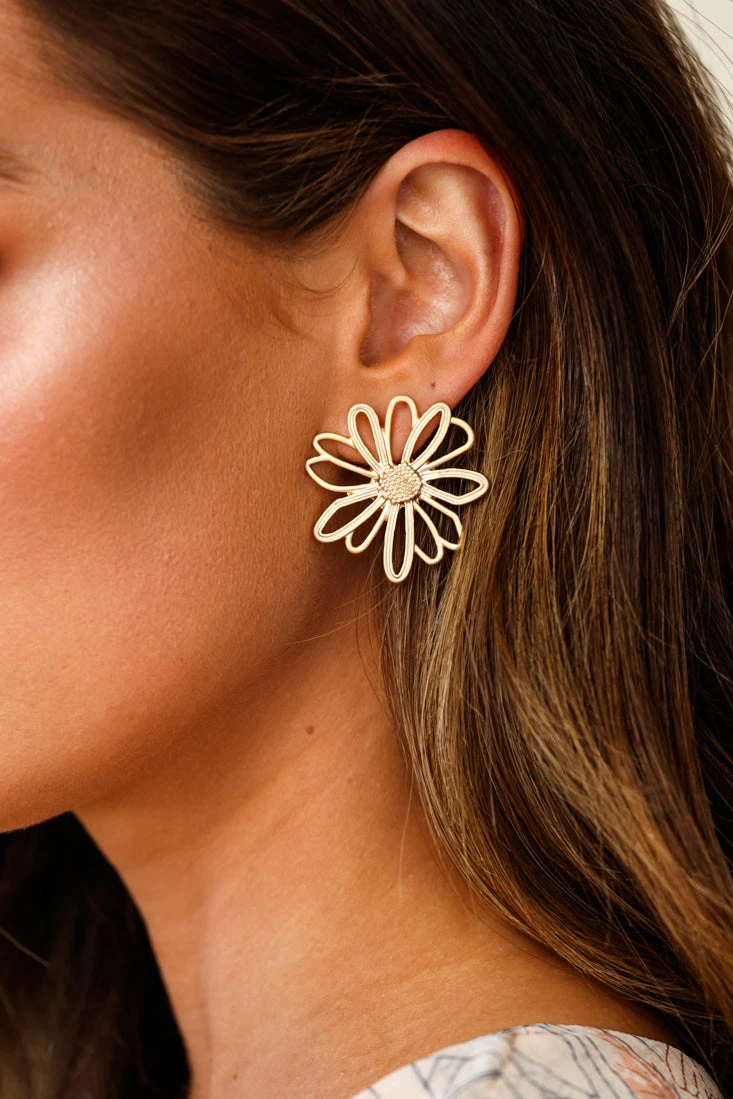 Lazy Daisy Earrings Gold - Image 2