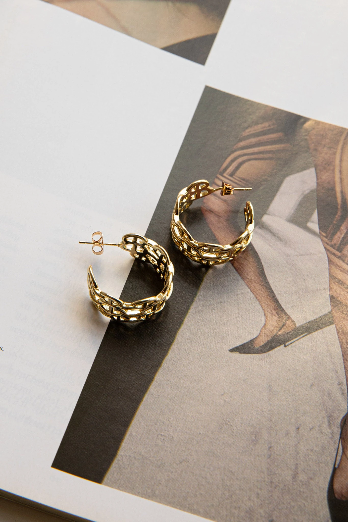 Georgiana Open Chain Hoop Earrings Gold - Image 5