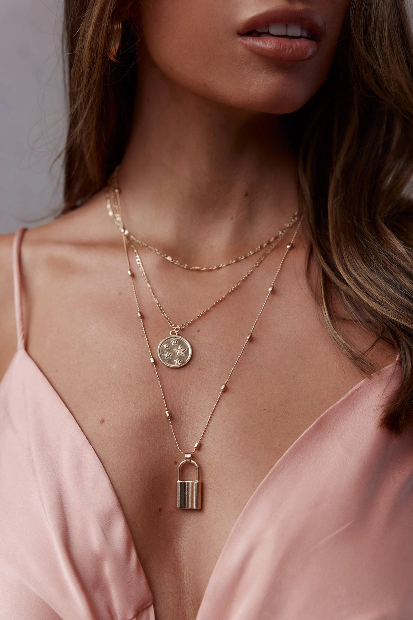 Magic Moment Padlock Pendant Necklace Set Gold - Image 3