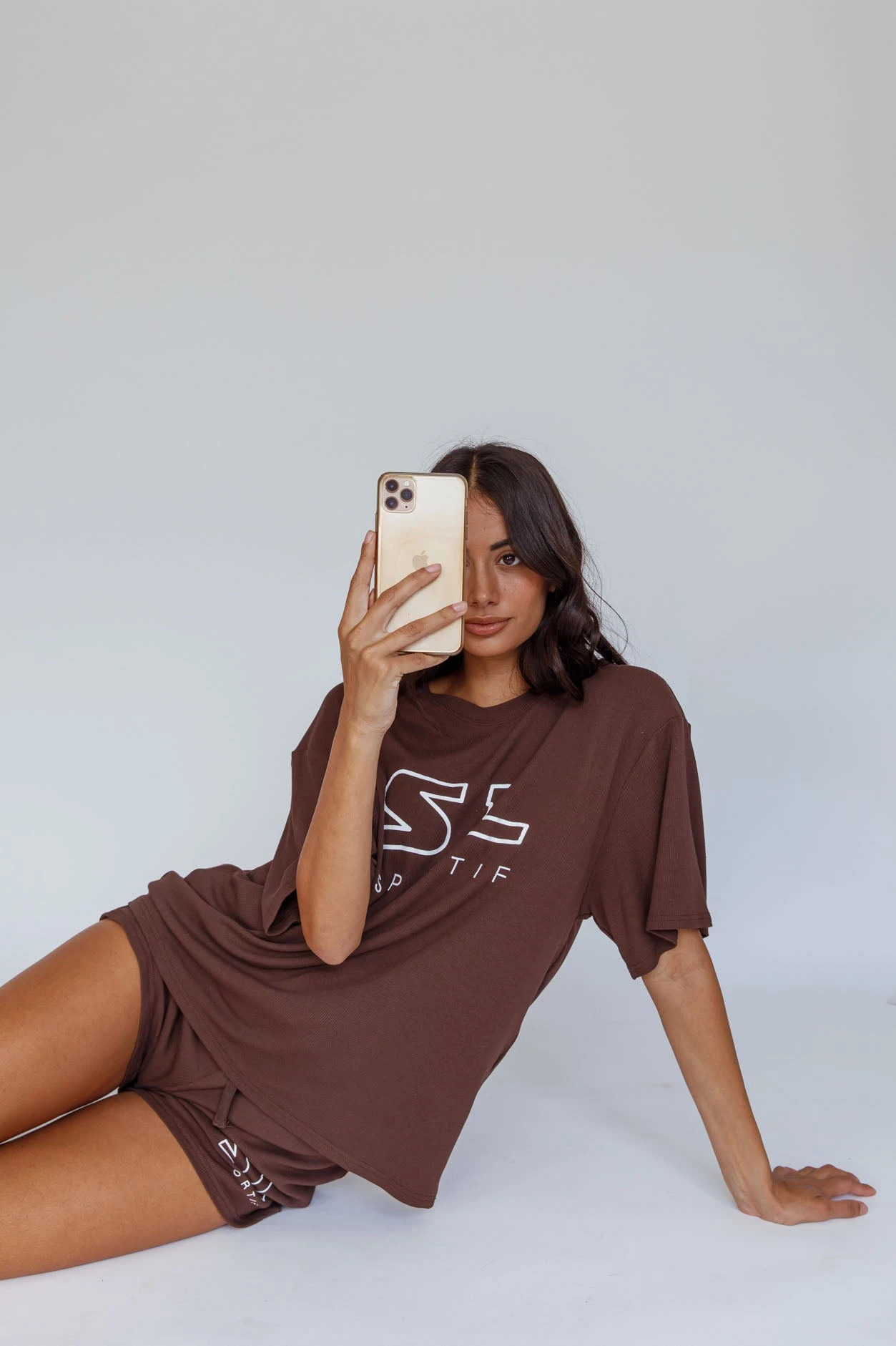 On Track SL Logo Shorts Chocolate - Image 5