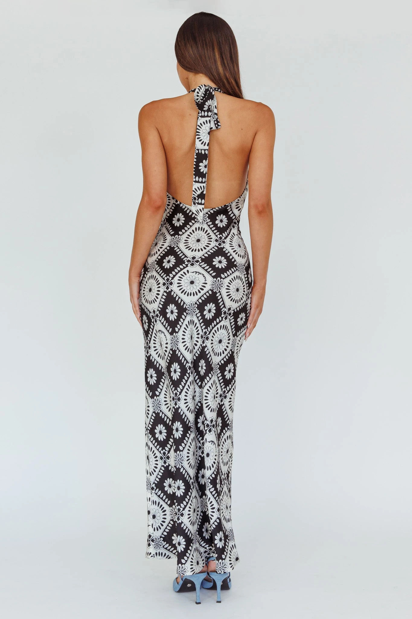 Lavara Halterneck Midi Dress Floral Black - Image 2