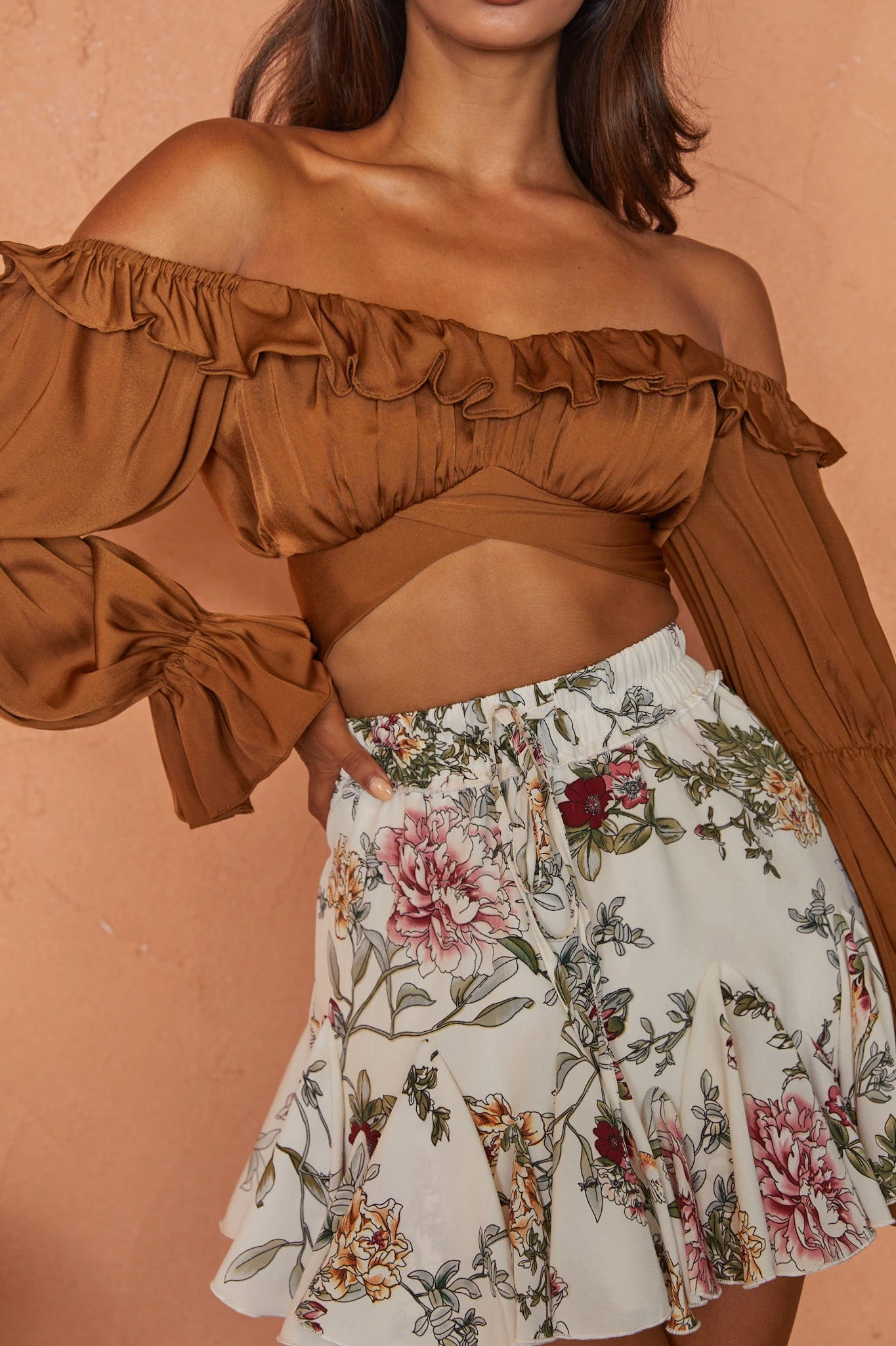 Arya Long Sleeve Tie-Back Crop Top Chocolate - Image 4